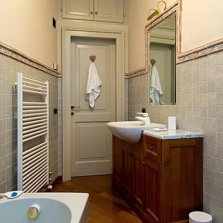 Stunning 2 Bedroom Pallanza Lejlighed Verbania